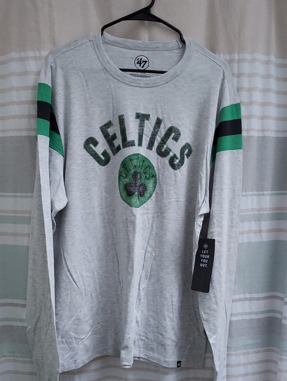 NWT 47 MENS Boston Celtics Long Sleeve Tee - Light Gray & Green